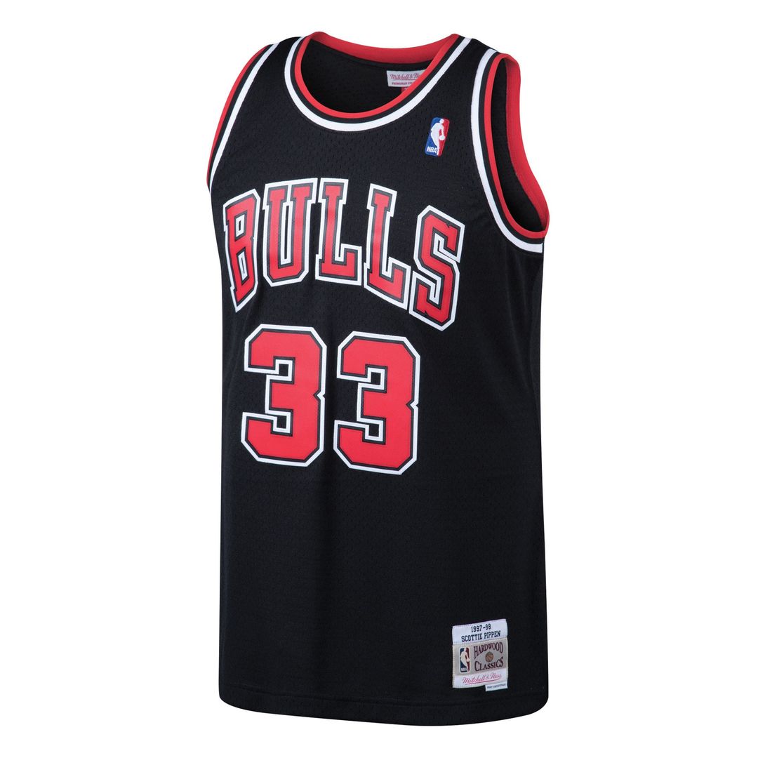 Scottie Pippen Chicago Bulls Mitchell & Ness 1997/ 98 Hardwood Classics Swingman Jersey - Black | NBA Fan Gear