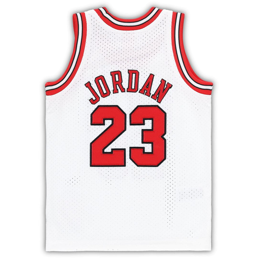 Michael Jordan Chicago Bulls Mitchell & Ness Infant 1997/ 98 Hardwood Classics Authentic Jersey - White | NBA Fan Gear
