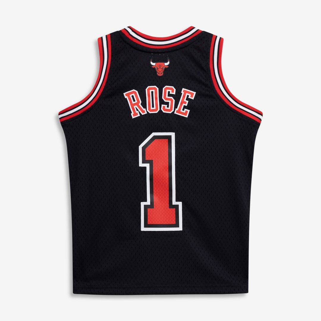 Derrick Rose Chicago Bulls Mitchell & Ness Youth 2010/ 11 Hardwood Classics Swingman Jersey - Black | NBA Fan Gear