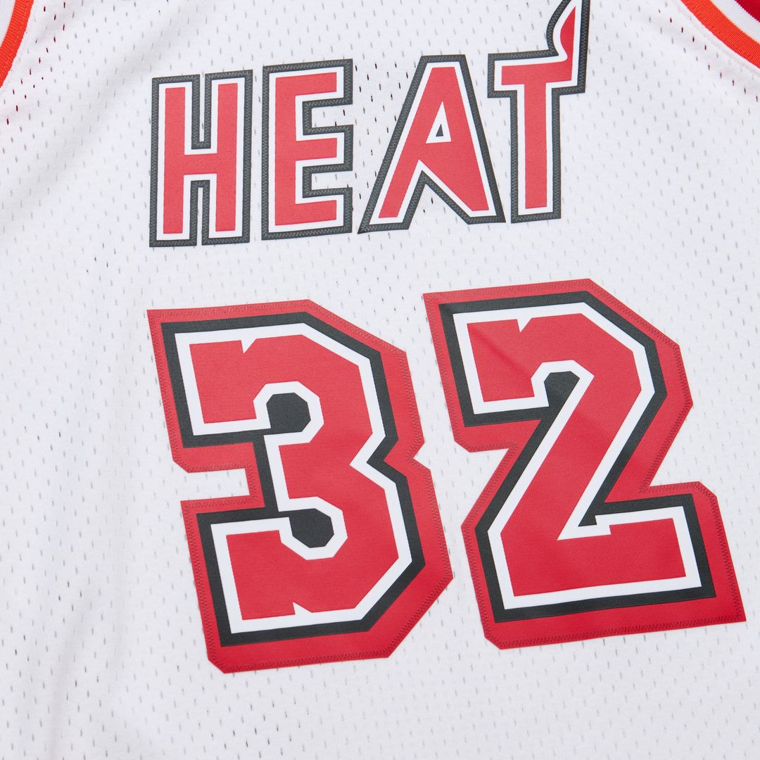 Shaquille O'Neal Miami Heat Mitchell & Ness 2005-06 Swingman Jersey - Red | NBA Fan Gear