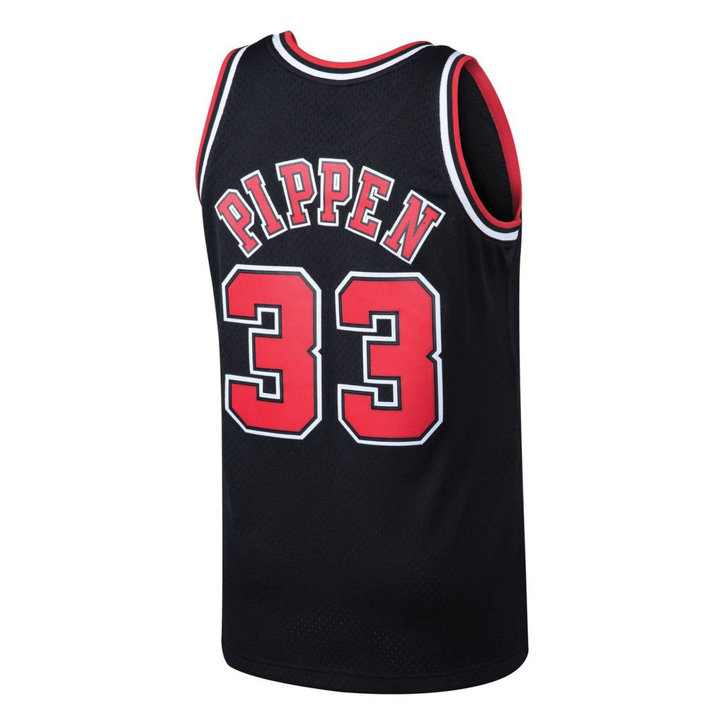 Scottie Pippen Chicago Bulls Mitchell & Ness 1997/ 98 Hardwood Classics Swingman Jersey - Black | NBA Fan Gear