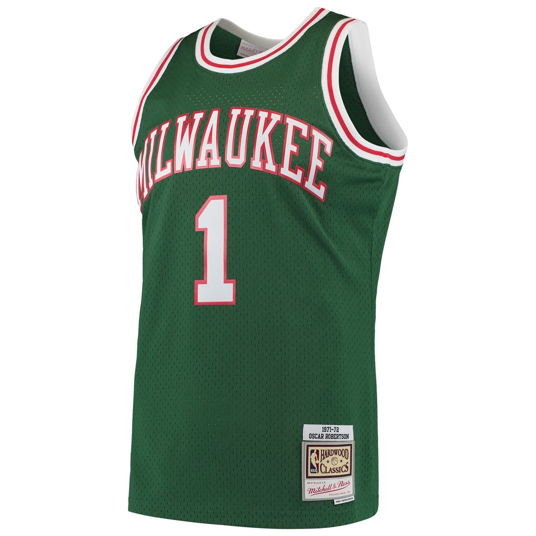 Oscar Robertson Milwaukee Bucks Mitchell & Ness 1971/ 72 Hardwood Classics Swingman Jersey - Green | NBA Fan Gear
