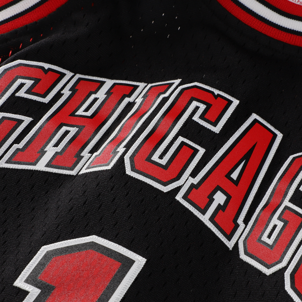 Derrick Rose Chicago Bulls Mitchell & Ness Youth 2008/ 09 Hardwood Classics Swingman Jersey - Red | NBA Fan Gear