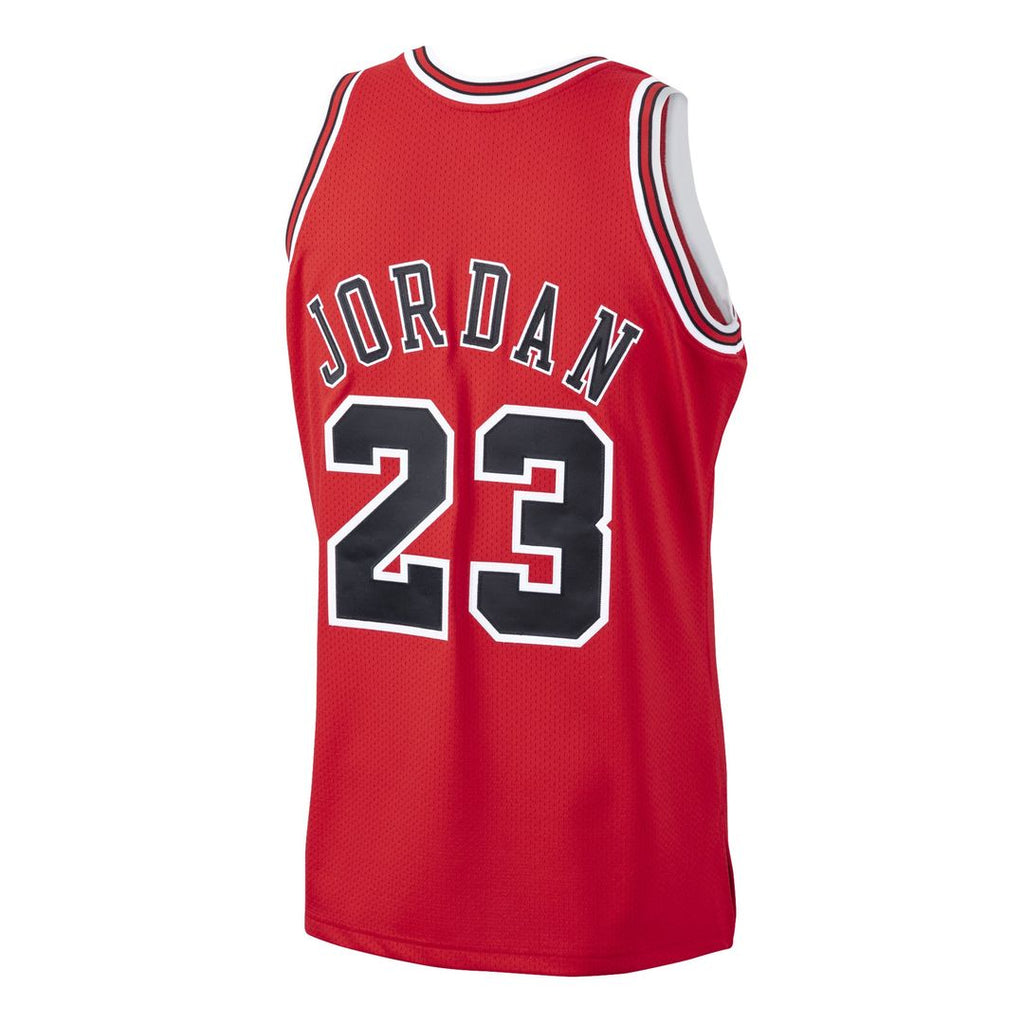 Michael Jordan Chicago Bulls Mitchell & Ness 1997/ 98 Hardwood Classics Authentic Jersey - White | NBA Fan Gear
