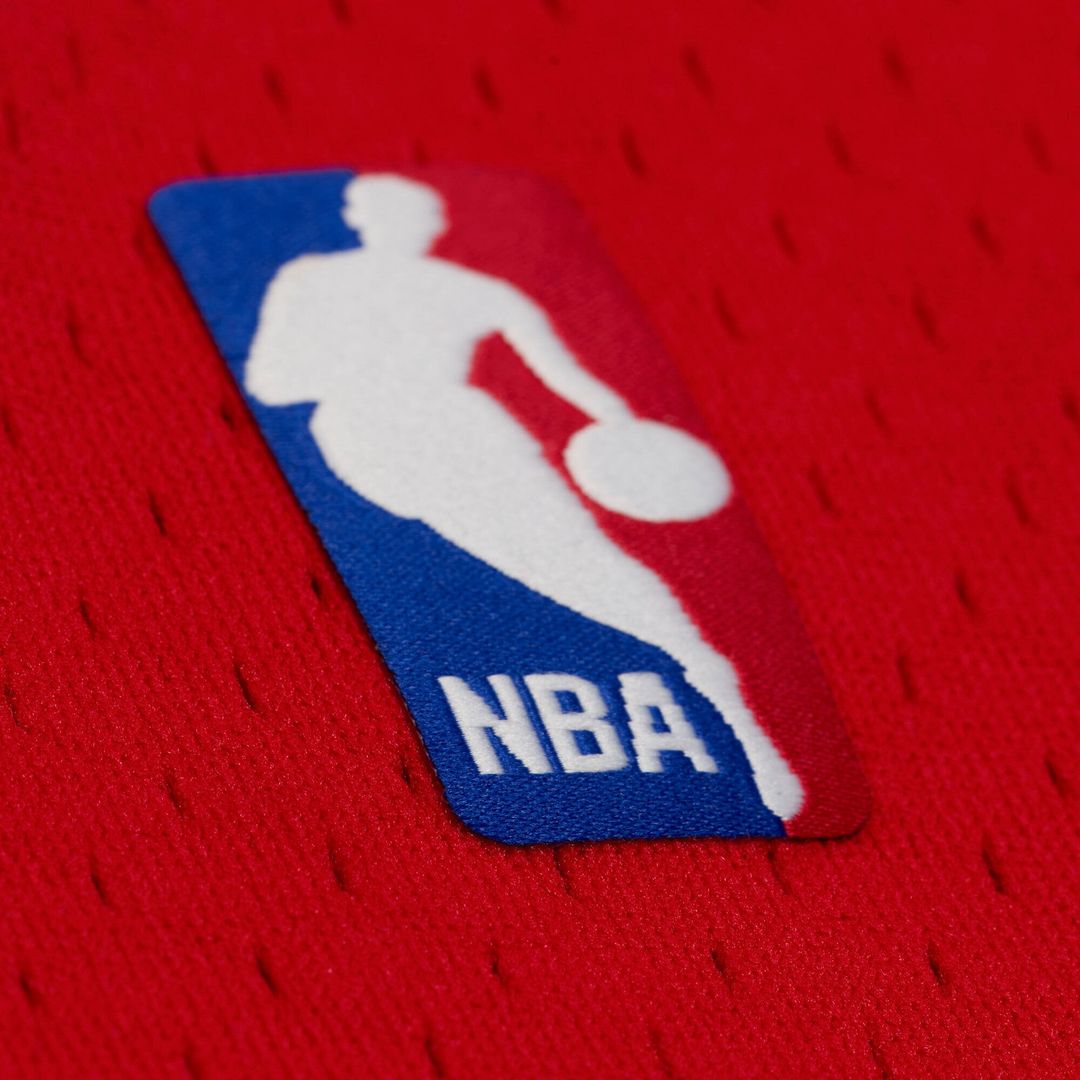 Shaquille O'Neal Miami Heat Mitchell & Ness 2005-06 Swingman Jersey - Red | NBA Fan Gear