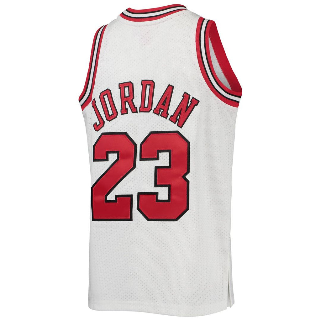Michael Jordan Chicago Bulls Mitchell & Ness Youth 1997/ 98 Hardwood Classics Authentic Jersey - White | NBA Fan Gear
