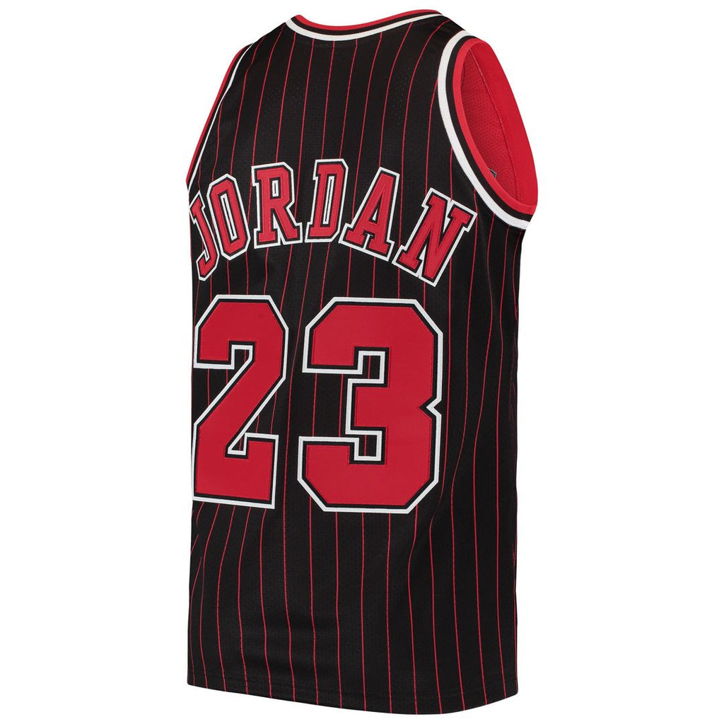 Michael Jordan Chicago Bulls Mitchell & Ness 1996/ 97 Hardwood Classics Authentic Jersey - Black | NBA Fan Gear