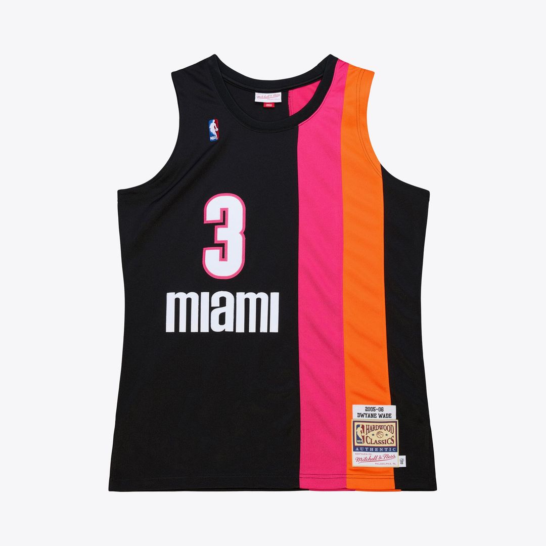 Dwyane Wade Miami Heat Mitchell & Ness 2005-06 Hardwood Classics Authentic Jersey - Black | NBA Fan Gear